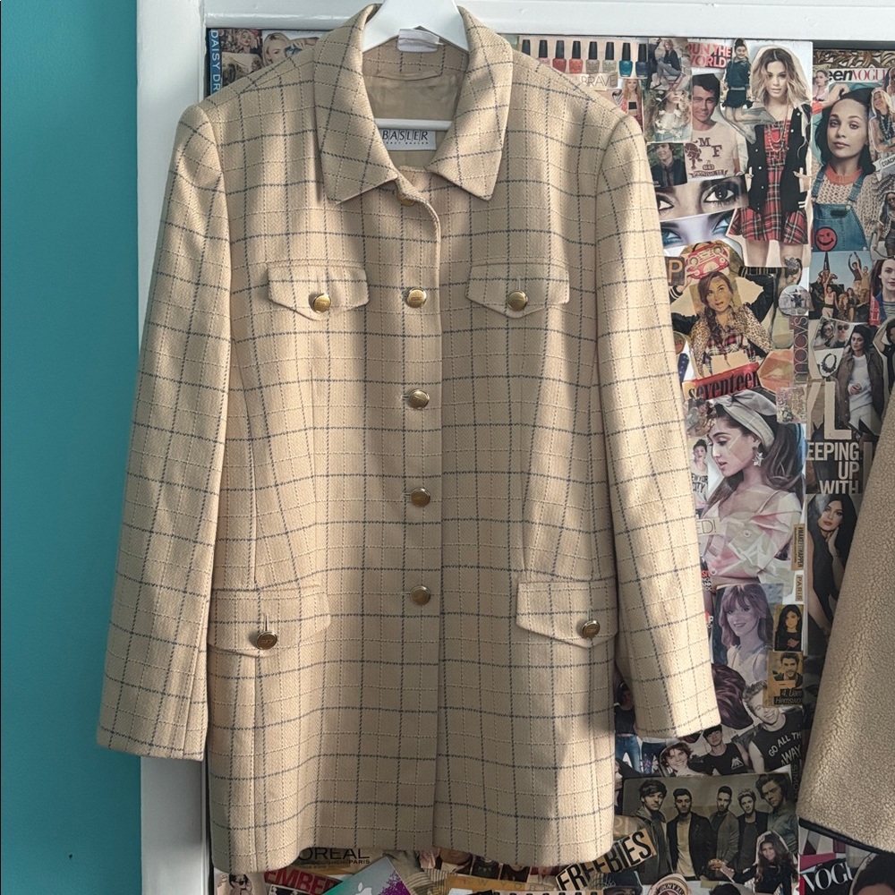 Basler Long Wool Blazer Gold Buttons Women’s 10 / 40